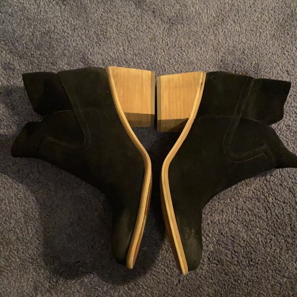 BP Black Suede Brice Ankle Booties w/Block Heel - Picture 4 of 7